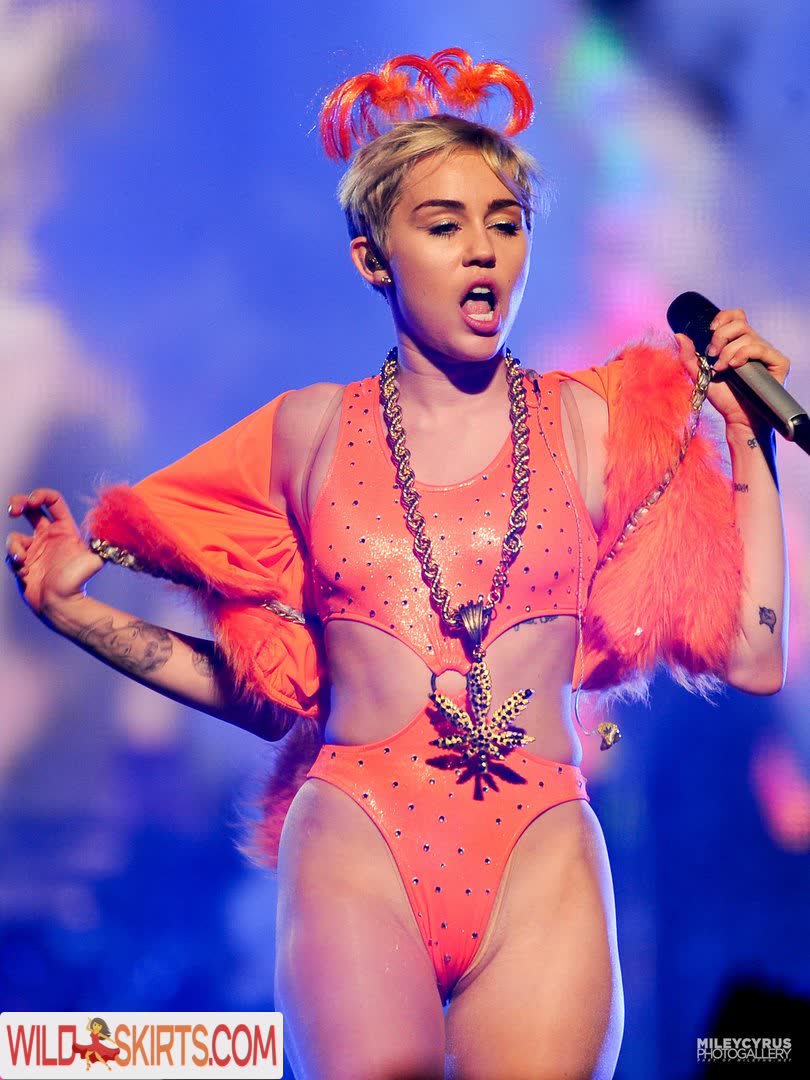 Miley Cyrus / MileyCyrus nude OnlyFans, Instagram leaked photo #10