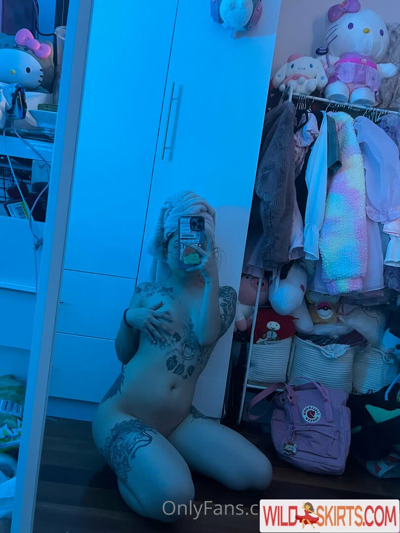 Minichashu nude leaked photo #14