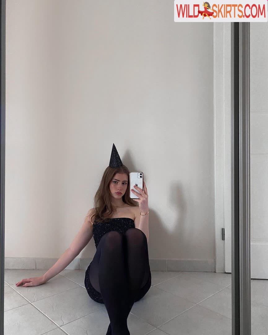 Mira / mira.004 / mira_twitch / model_mira nude OnlyFans, Patreon, Instagram leaked photo #11