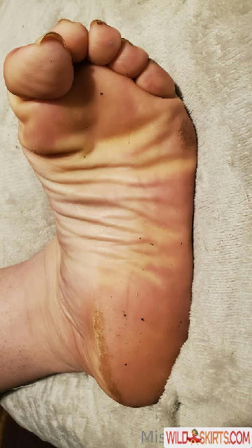 missfeetstink / missfeetstink / missthoastink92 nude OnlyFans, Instagram leaked photo #23