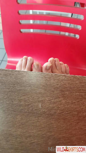 missfeetstink / missfeetstink / missthoastink92 nude OnlyFans, Instagram leaked photo #37