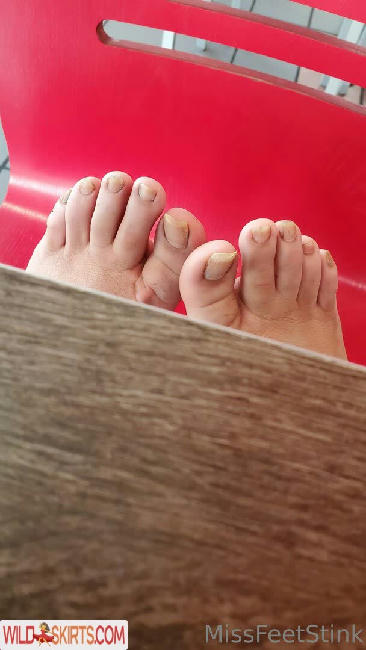 missfeetstink / missfeetstink / missthoastink92 nude OnlyFans, Instagram leaked photo #38