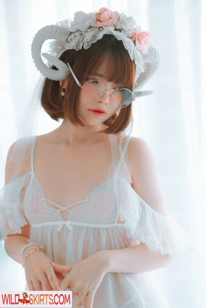 Miu_cosplayer nude leaked photo #78