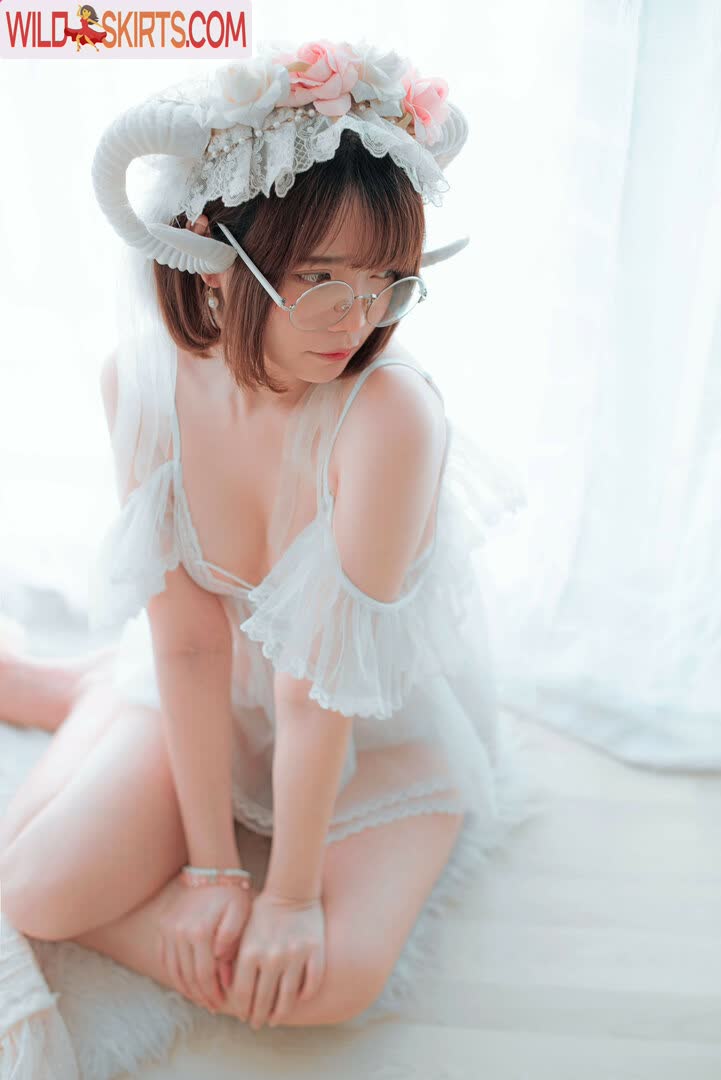 Miu_cosplayer nude leaked photo #222