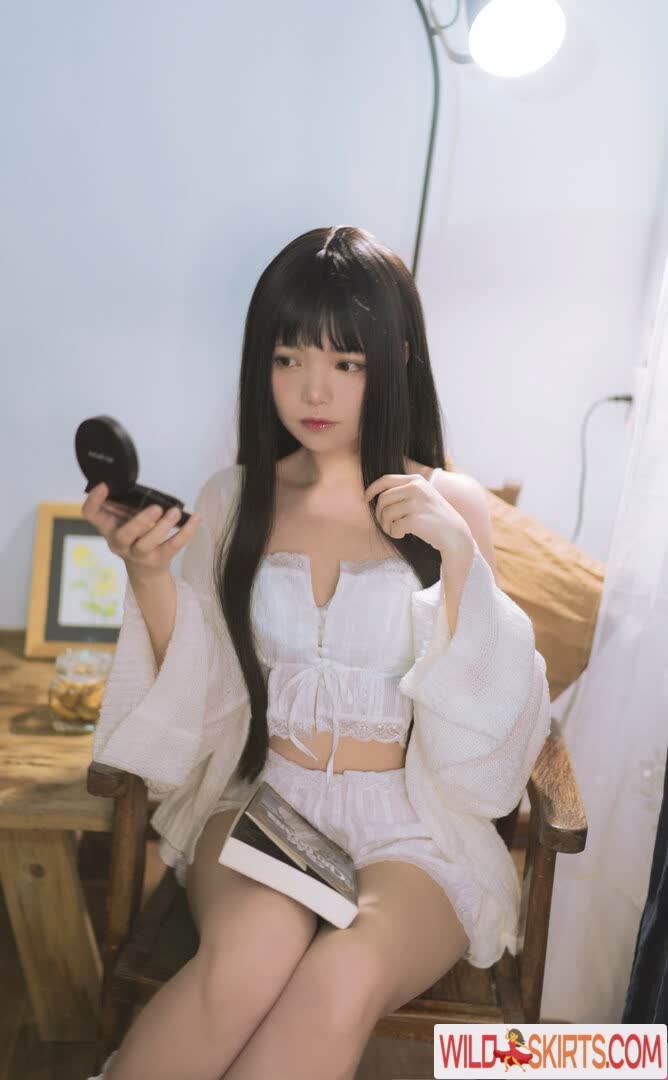 Miu_cosplayer nude leaked photo #7