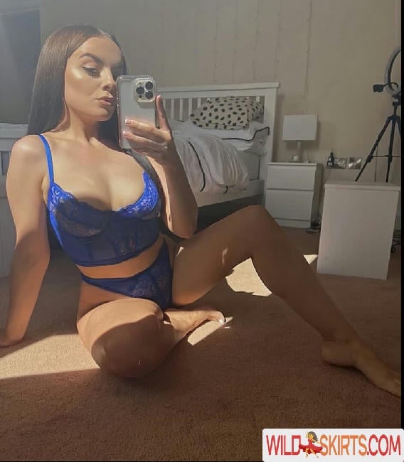 mmmmegan_x / mmmmegan__ / petiteepeachh nude OnlyFans, Instagram leaked photo #1