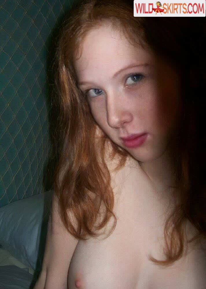 Molly Quinn nude leaked photo #41