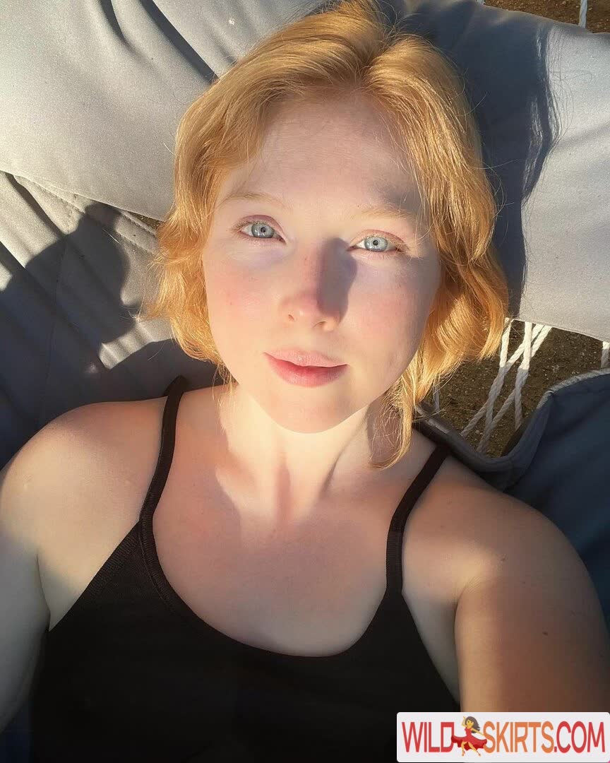 Molly Quinn nude leaked photo #45