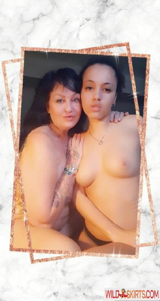 mom_vs_daughter nude OnlyFans leaked photo #24