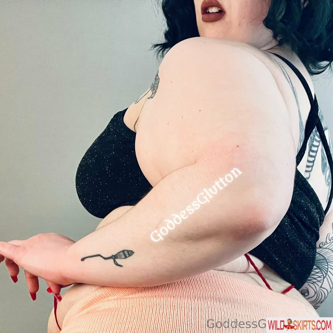 Mommyglutton nude leaked photo #8