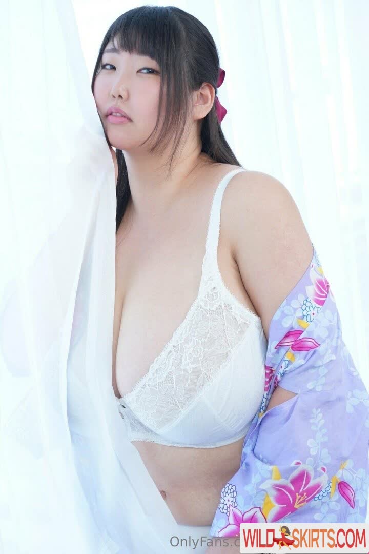 Momomomose nude leaked photo #123