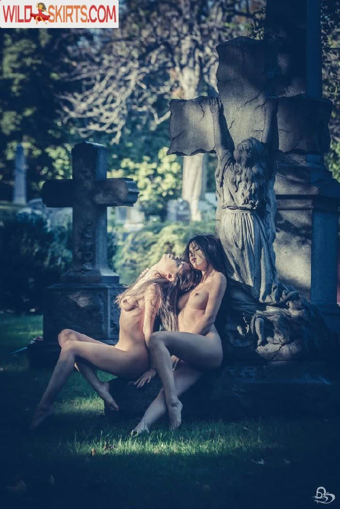 mothandrust / June / _junexo / june_aila / mothandrust / mothcorrupts nude OnlyFans, Instagram leaked photo #8