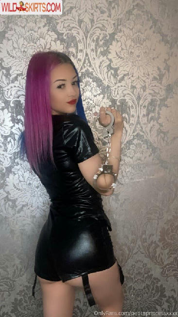 mrspetitexxx / mrspetitexxx / sophlouiseuk nude OnlyFans, Instagram leaked photo #46