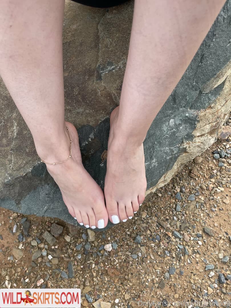 mylittletoes93 / mylittlestinkyphotography / mylittletoes93 nude OnlyFans, Instagram leaked photo #5