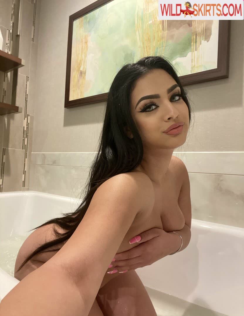 Nadia Khar nude leaked photo #48