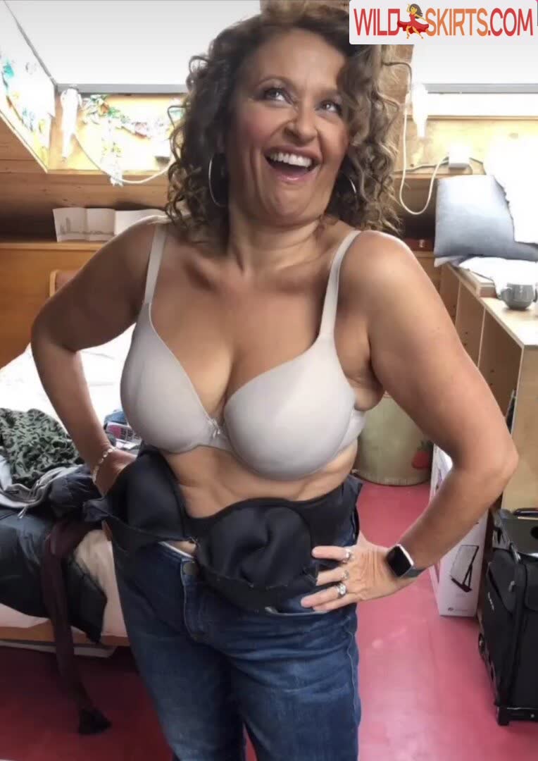 Nadia Sawalha nude leaked photo #29