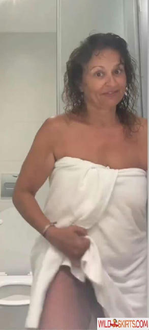 Nadia Sawalha / nadiasawalha nude Instagram leaked photo #20