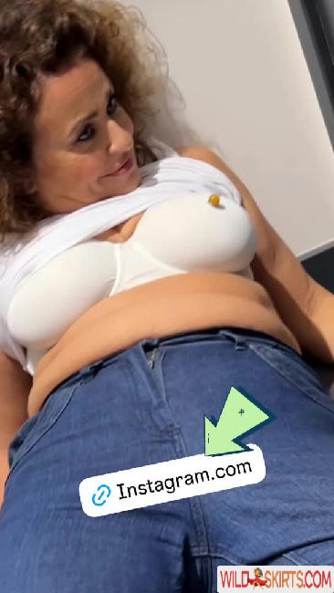 Nadia Sawalha / nadiasawalha nude Instagram leaked photo #12