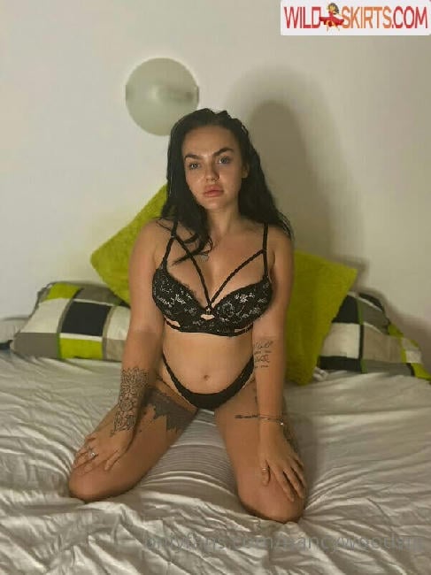 nancywood2 / nancywood / nancywood2 nude OnlyFans, Instagram leaked photo #9