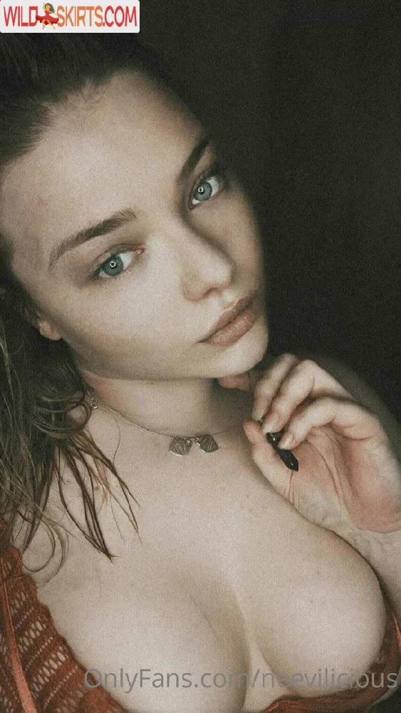 Neevi / Laura / Neevi_twitch / neevi.to / neevilicious nude OnlyFans, Instagram leaked photo #2