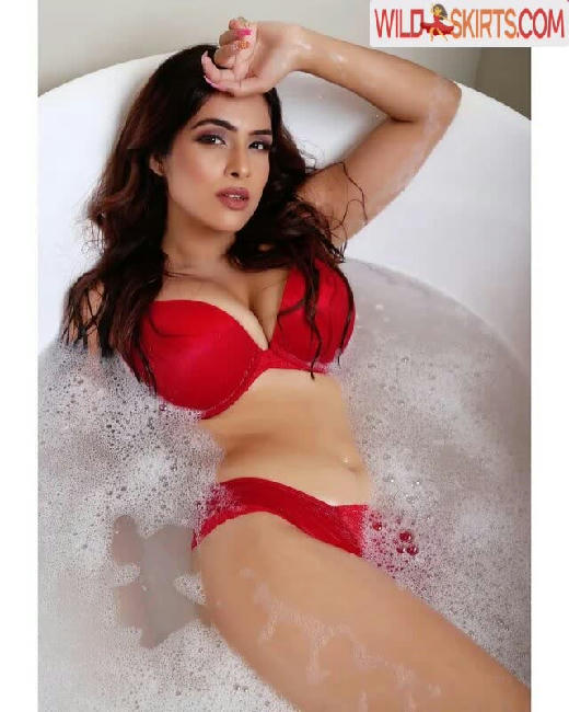 Neha Malik / Nehamalik335 nude Snapchat, Instagram leaked photo #384