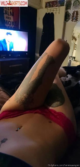 Neressaaspen / Stonertattedmilf nude OnlyFans leaked photo #3