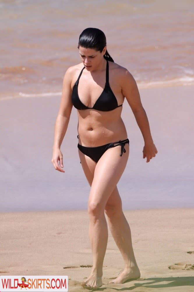 Neve Campbell nude leaked photo #7