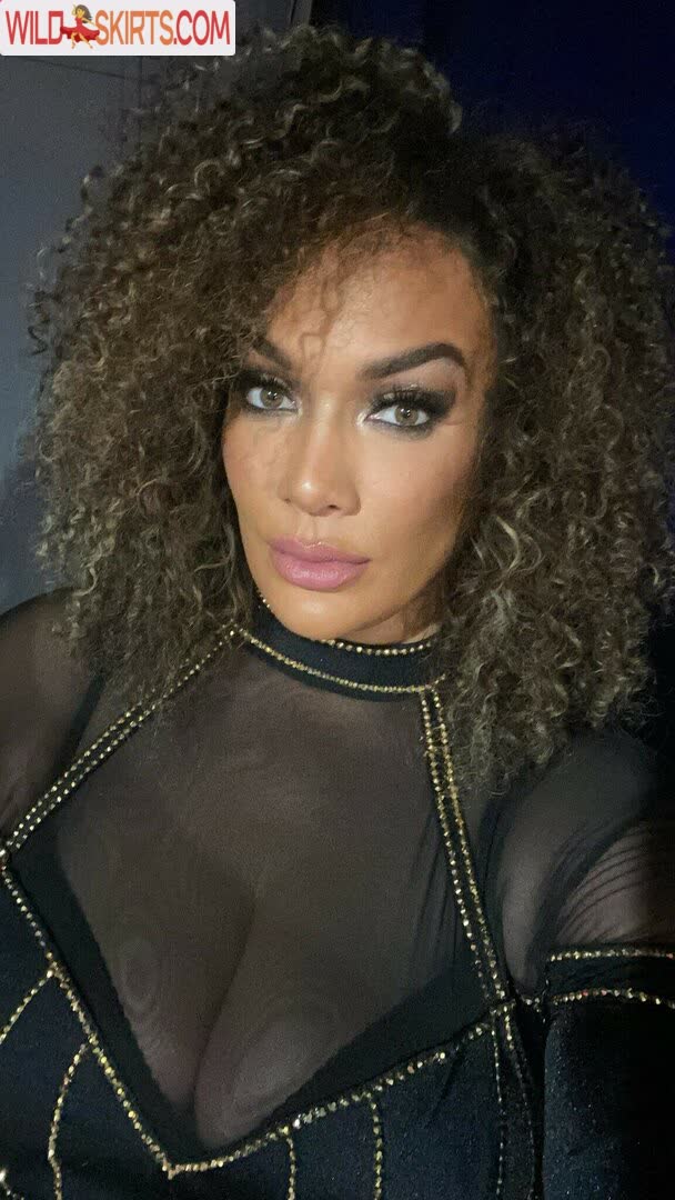 Nia Jax-Lina Fanene nude leaked photo #23