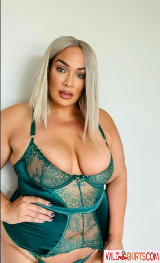 Nia Jax-Lina Fanene nude leaked photo #12