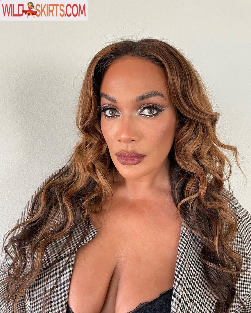 Nia Jax / Lina Fanene / niajaxwwe nude Instagram leaked photo #11