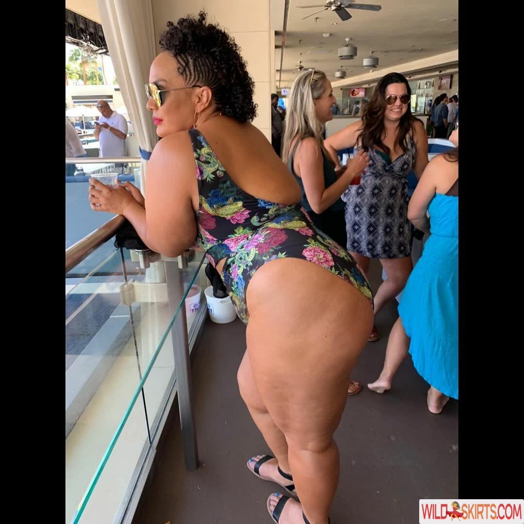 Nia Jax / Lina Fanene / niajaxwwe nude Instagram leaked photo #14