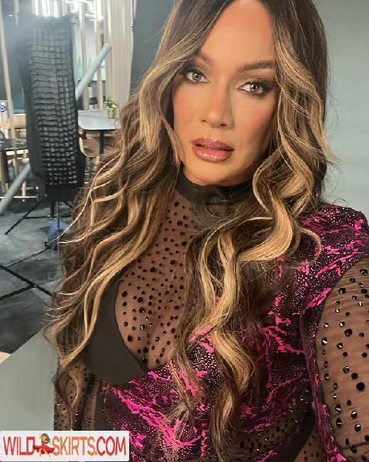 Nia Jax / Lina Fanene / niajaxwwe nude Instagram leaked photo #83