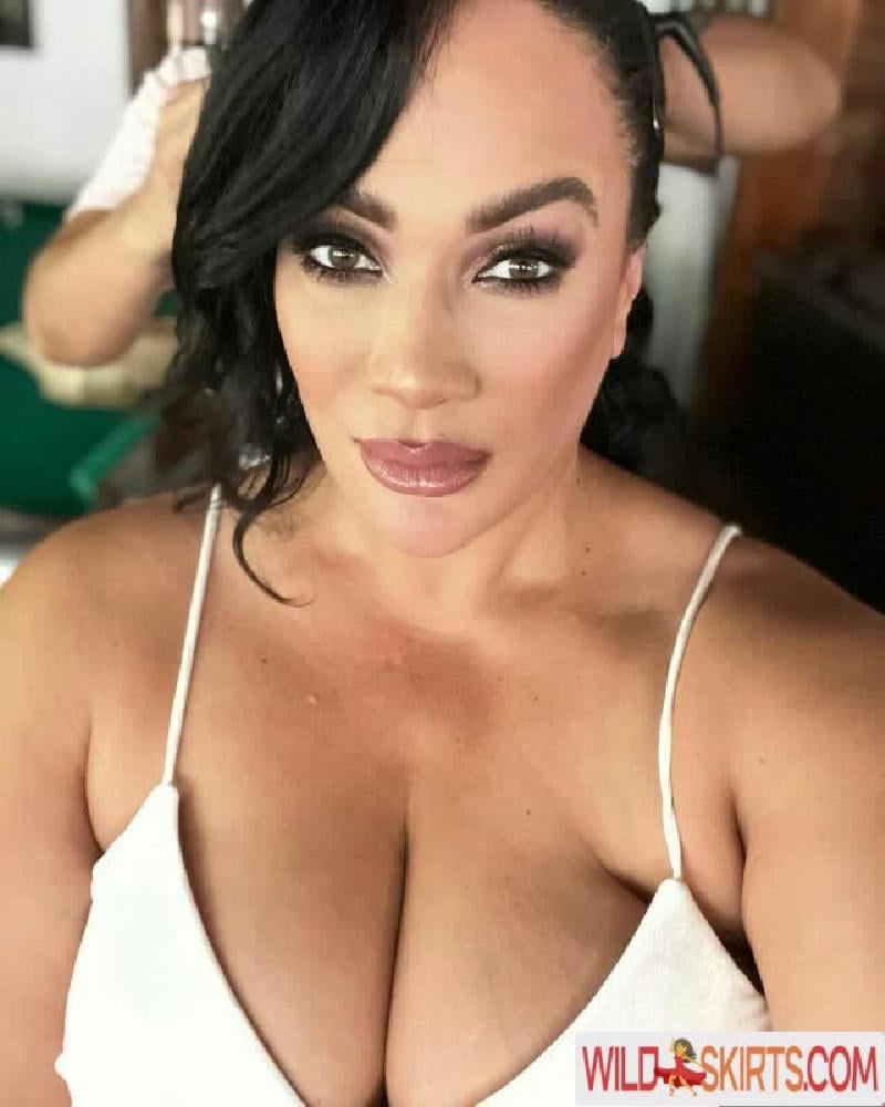 Nia Jax / Lina Fanene / niajaxwwe nude Instagram leaked photo #60