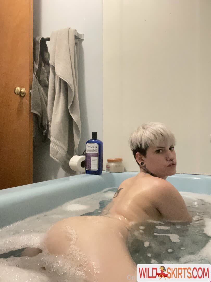 Nicolelow94 nude leaked photo #76