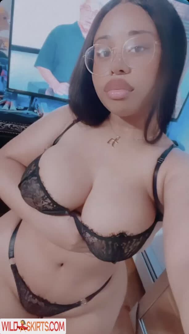 Nikki Tsunami / bunz1456 / nikkiskwertz nude OnlyFans, Instagram leaked photo #1