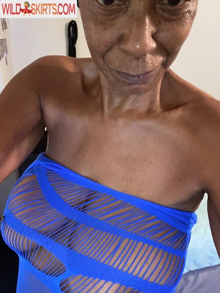 notyourgrandma nude OnlyFans leaked photo #13