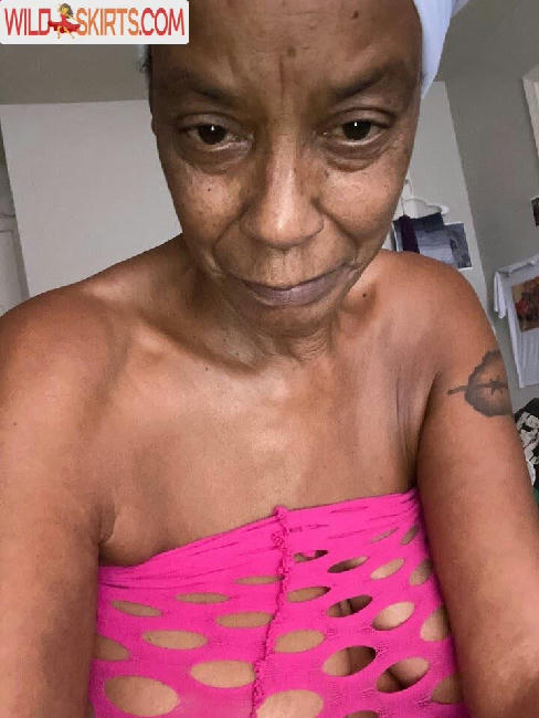 notyourgrandma nude OnlyFans leaked photo #16