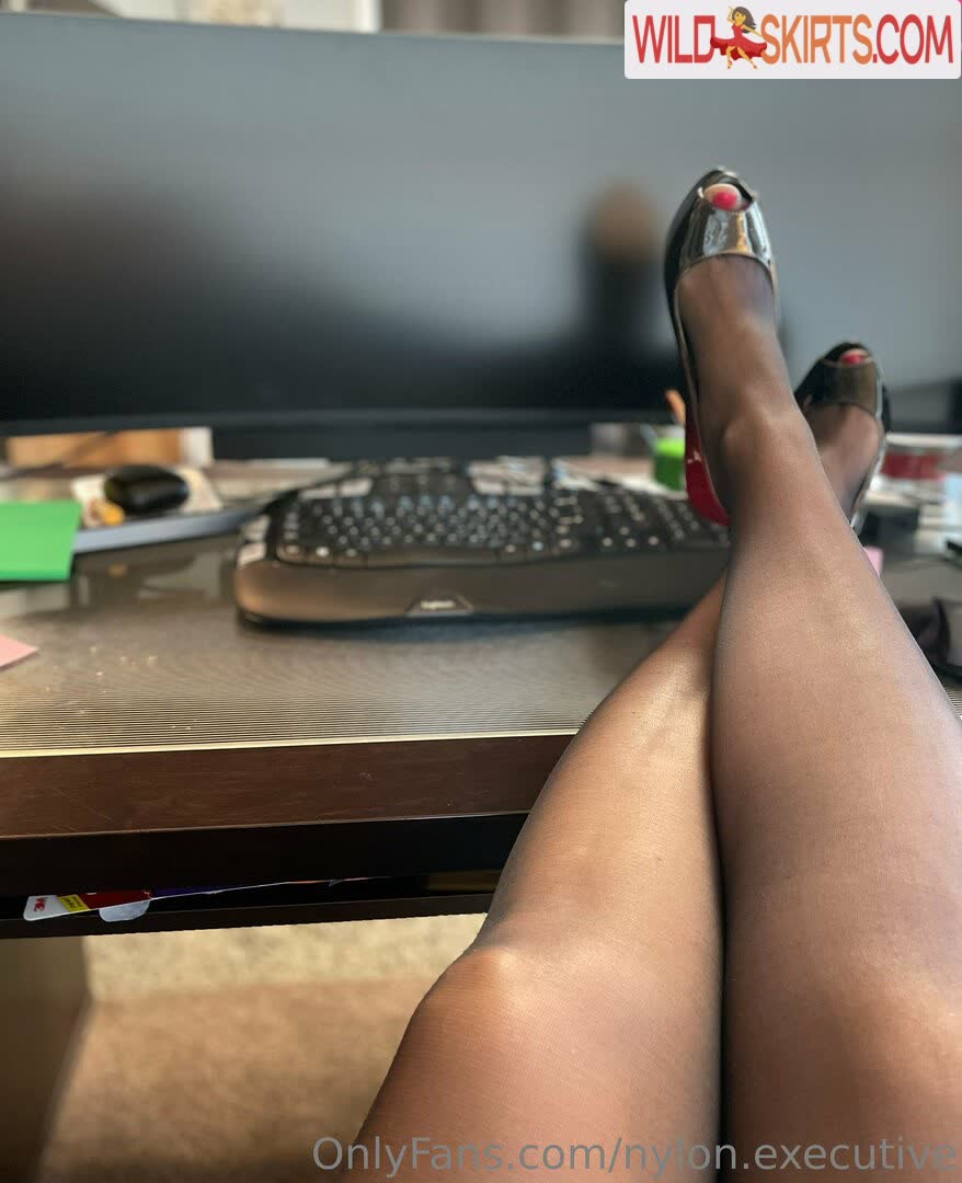 nylon.executive / mccarthylauren / nylon.executive nude OnlyFans, Instagram leaked photo #11