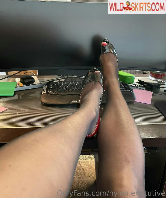 nylon.executive / mccarthylauren / nylon.executive nude OnlyFans, Instagram leaked photo #13