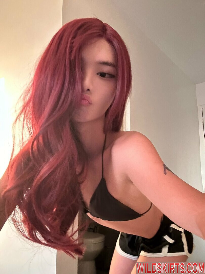 Arihienna nude leaked photo #101