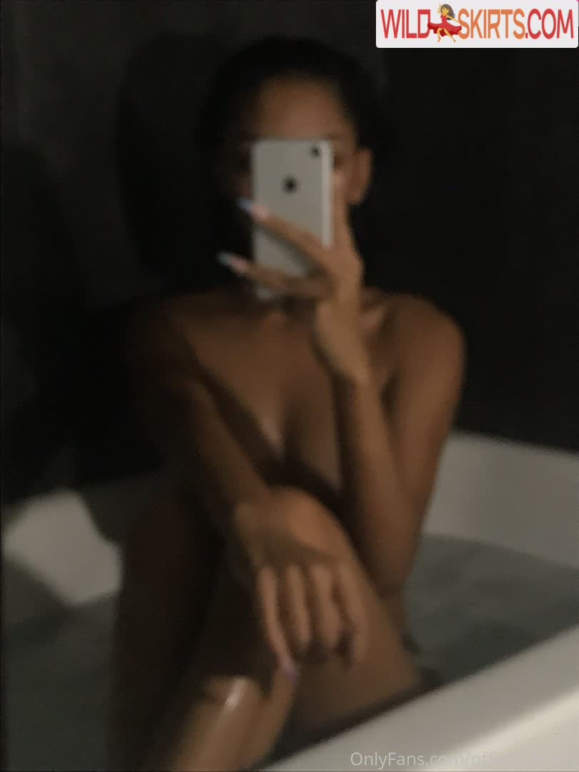 Official.Anaiis / React girl / official.anaiis nude OnlyFans, Instagram leaked photo #4