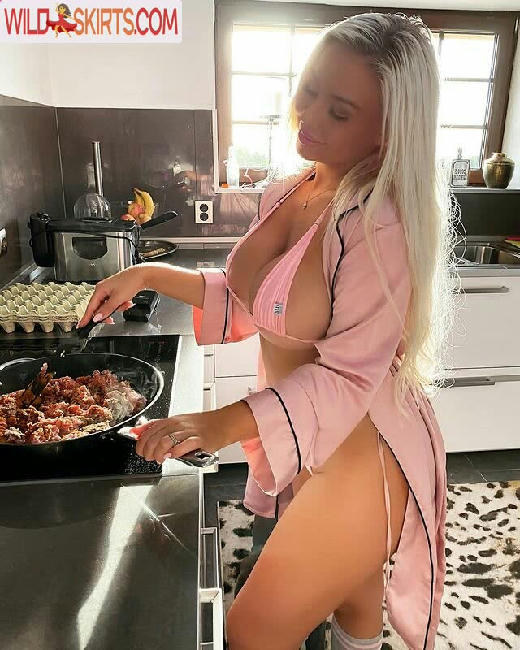 officialamandabreden / officialamandabreden / skyress_vip nude OnlyFans, Instagram leaked photo #174