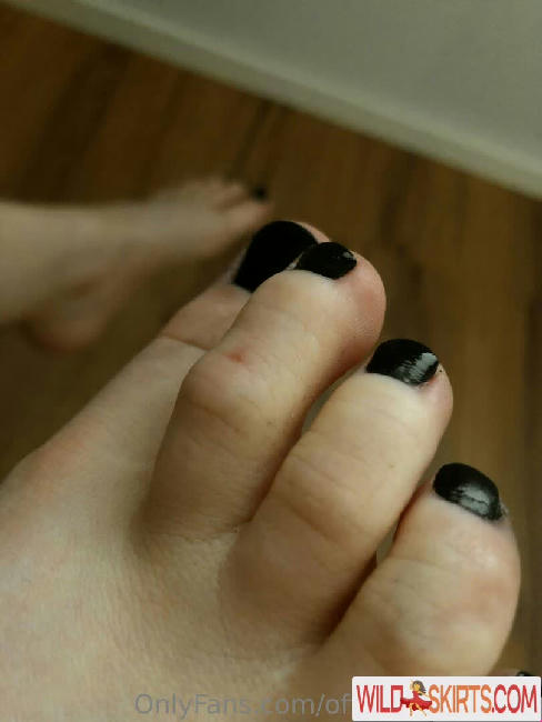 officialfeetforfun / officialeman__ / officialfeetforfun nude OnlyFans, Instagram leaked photo #10