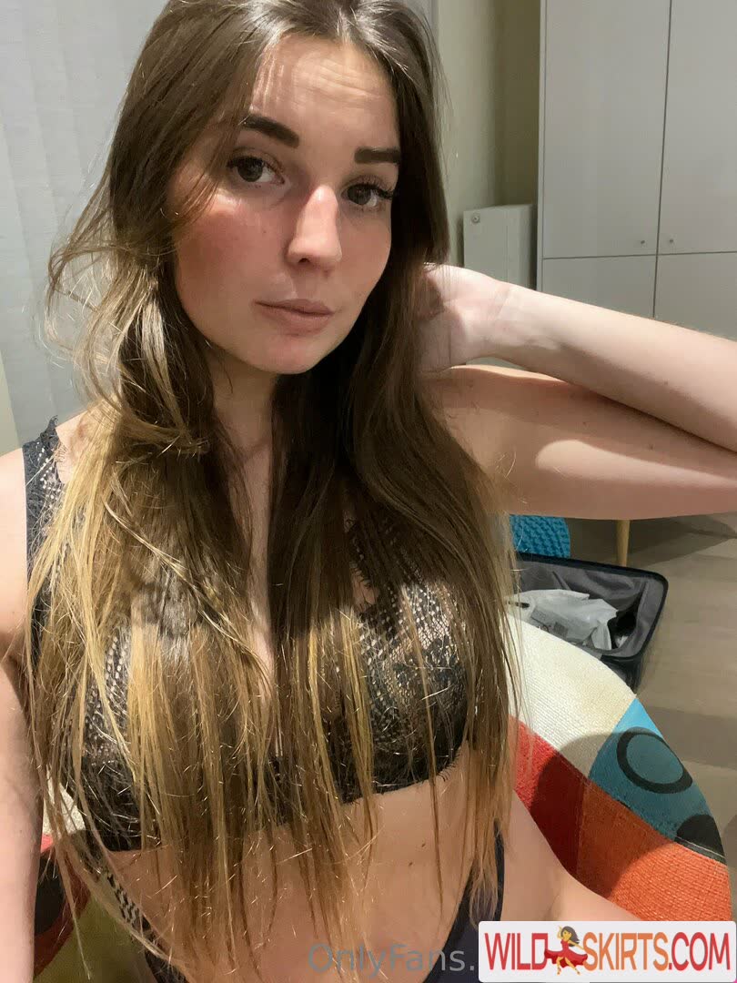 Oliviapoly nude leaked photo #12