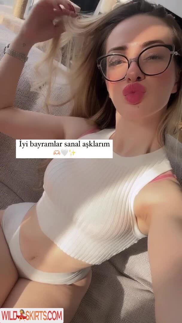 Oznur Guven / oz_nurunuz / oznurunuz nude OnlyFans, Instagram leaked photo