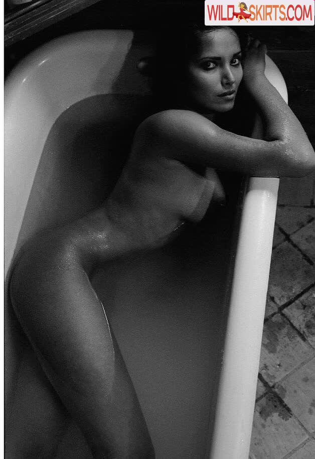 Padma Lakshmi / PadmaLakshmi nude Instagram leaked photo #15