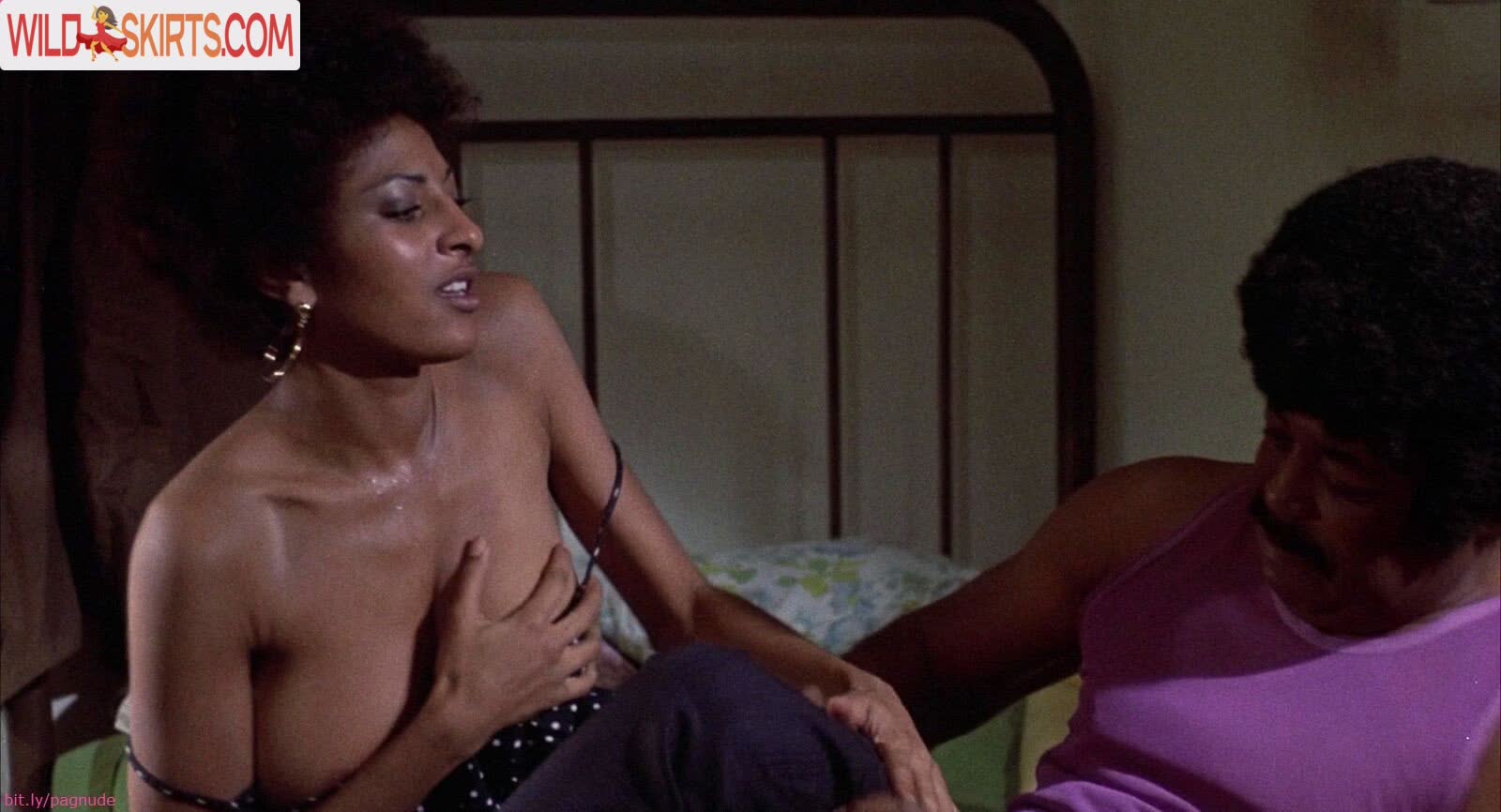 Pam Grier nude leaked photo #33