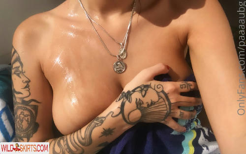 18 hot photos by Paula Benitez