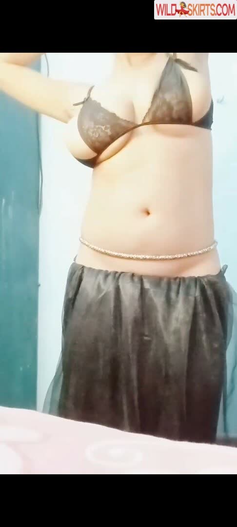 Payel Vlog nude leaked photo #18