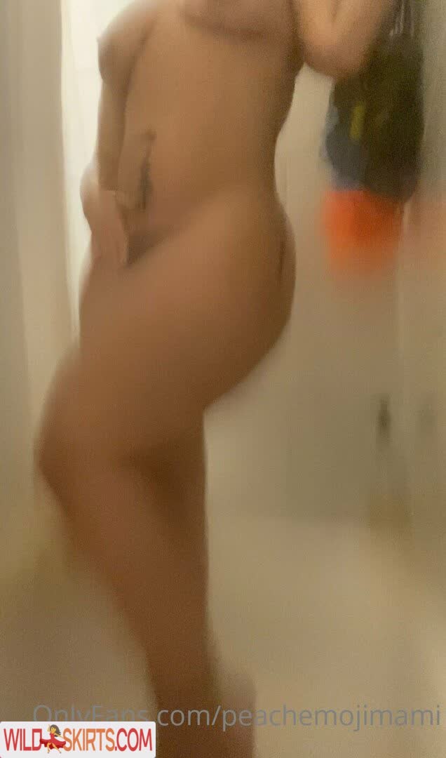 Peachemojimami nude leaked photo #34